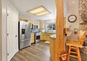 Modern Relaxation at Castle Glen Gem Big Bear Lake