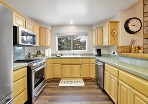Modern Relaxation at Castle Glen Gem Big Bear Lake