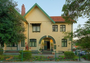 Neutral Bay Lodge