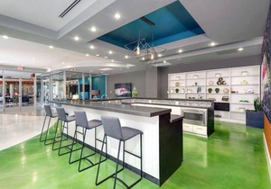 New Listing! Modern 2BR/2BA Phoenix Apt by Domio