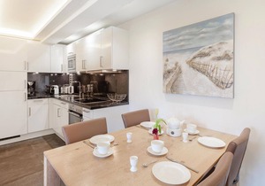 Nice apartment in Binz with indoor swimming pool