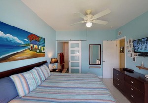 OCEAN FRONT, 7M BEACH, PLANTATION VILLAGE #28