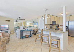 OCEAN FRONT! Private Beach-Heated Pool-HotTub-Beach Chairs included!
