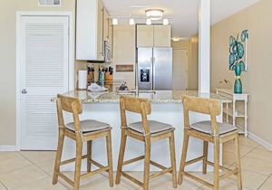 OCEAN FRONT! Private Beach-Heated Pool-HotTub-Beach Chairs included!