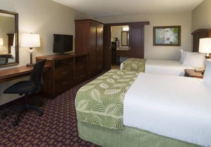 Orlando Vacation! 3 Convenient Units, Pool, Free Parking, Near SeaWorld Orlando
