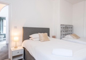 Pass the Keys Spacious 3 bedroom apartment in trendy Canton!