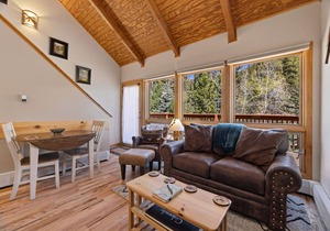 Peaceful Fall River Suite Fireplace Close to RMNP