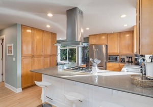 Perch - Phinney Guest House: Spacious 3BR | Downtown Fremont | Parking