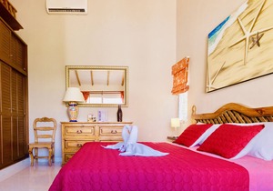 Playacar -Executive Comfort Room With Swimming Pool Air Conditioning and Parking
