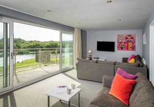 PointBreak Sleeps 12 & hot tub-Great for large groups!