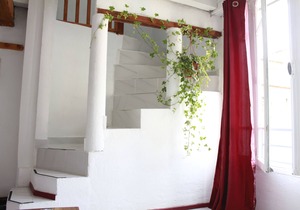 Pretty DUPLEX medieval city center!