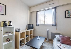 Quiet and luminous studio near Marseilles Old Port Welkeys