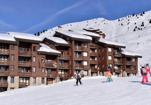Résidence Pierre De Soleil - Studio fonctionnel · Skis aux pieds MAE-3800