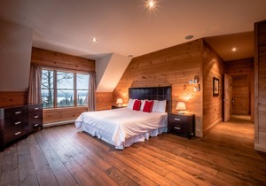 RCNT Chalets / 5 bedroom Chalet with private spa