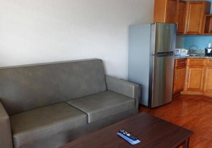 Relax and Recharge! 2 Serene Units, Free Breakfast & Parking, Pool!