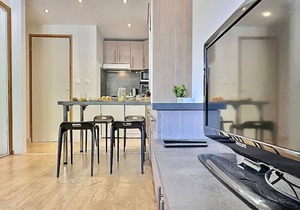Renovated studio in Val d'Isère, 4 people, near center and slopes, with balcony and WIFI
