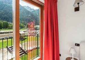 Residence in Gressoney-saint-jean with 1 bedrooms sleeps 4
