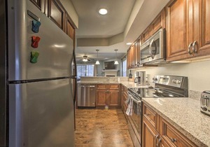 Resort Condo Next to Pointe Royale Golf Course!