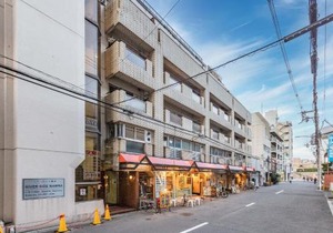 River Side Namba 401