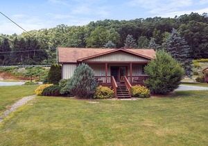 Rough Cut Lodge - Spruce Cabin
