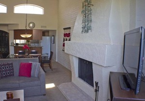 Scottsdale Camelback Resort Elegant 2BR Condo with Garden