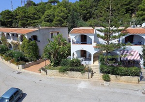 Sea Front Apartment 5 beds with balcony 250 meters from the beach