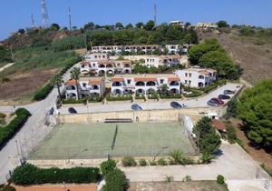 Sea Front Apartment 4 beds with balcony 250 meters from the beach