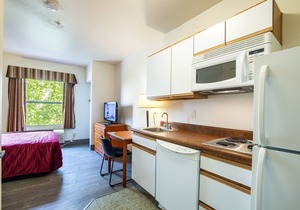 Sierra Vista 1bd Queen Economy