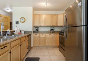 Silverthorne Ski Retreat Near 6 Resorts | Hot Tub, Fireplace |Forest & Mountain Views |Free Shuttle
