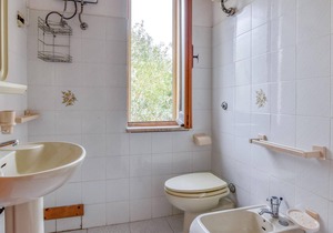 Simple apartment near the beaches of Budoni, which can be reached without a car, and close to many s