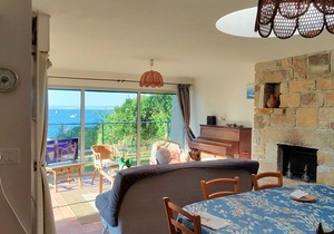 Single-storey house with sea view, 2 stars, with garden, pedestrian walkway, parking