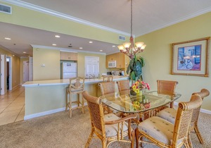 Sizable condo w/private balcony & gulf views - located right on the beach