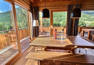 Sleeps 14. Charming and prestigious apartment in Serre Chevalier