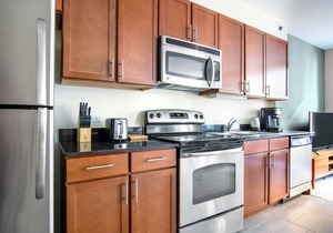 Smart Loop Studio w/Pool, Gym, nr. Merchandise Mart & L, by Blueground