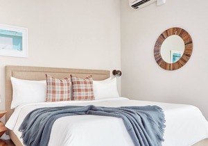 Sonder The Leo | Superior One-Bedroom Apartment w/ Private Parking