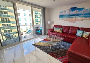 Spacious 1BR Oceanfront Condo in Miami Beach with Direct Beach Access