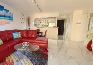 Spacious 1BR Oceanfront Condo in Miami Beach with Direct Beach Access