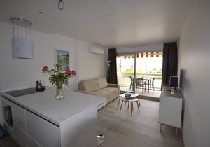 SPACIOUS 2 PIECES CROSSING Ideal for 1 couple and 2 children