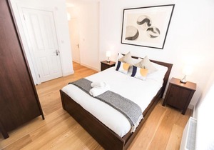 Spacious 2bed 2bath by Station Stockwell (4)