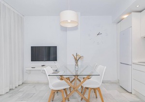 Spacious and modern Apartment with free parking in the heart of Granada 6