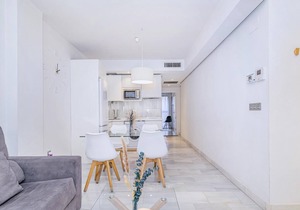 Spacious and modern Apartment with free parking in the heart of Granada 7