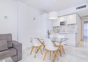 Spacious and modern Apartment with free parking in the heart of Granada 7