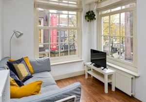 Spacious apartment near canal and central station