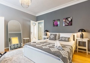 Spacious Apartment on Bagdat Street Kadikoy