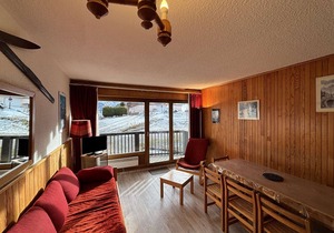 Spacious duplex 8 people with parking at the foot of the slopes in Auris en Oisans