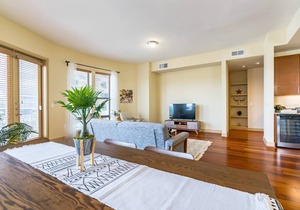 Spacious Getaway in Central Location + Pool