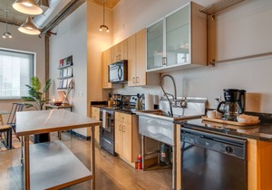 Spacious Loft in Nashville Gulch Neighborhood!
