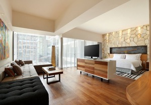 Spacious Modern Suite with Free Minibar Items (T Sand Suite8)