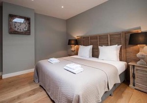 Spectacular Amsterdam Canal 4 Bedroom House 7 Guests