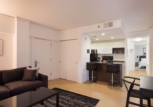 Steps to Shops, Eats | Easy Access + W&D | Zencity
